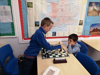 u10-3