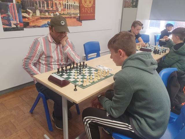 u18-r4-3