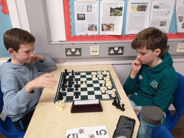 u12-r4-2