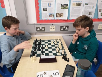 u12-r4-2
