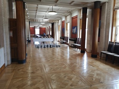 theRoom